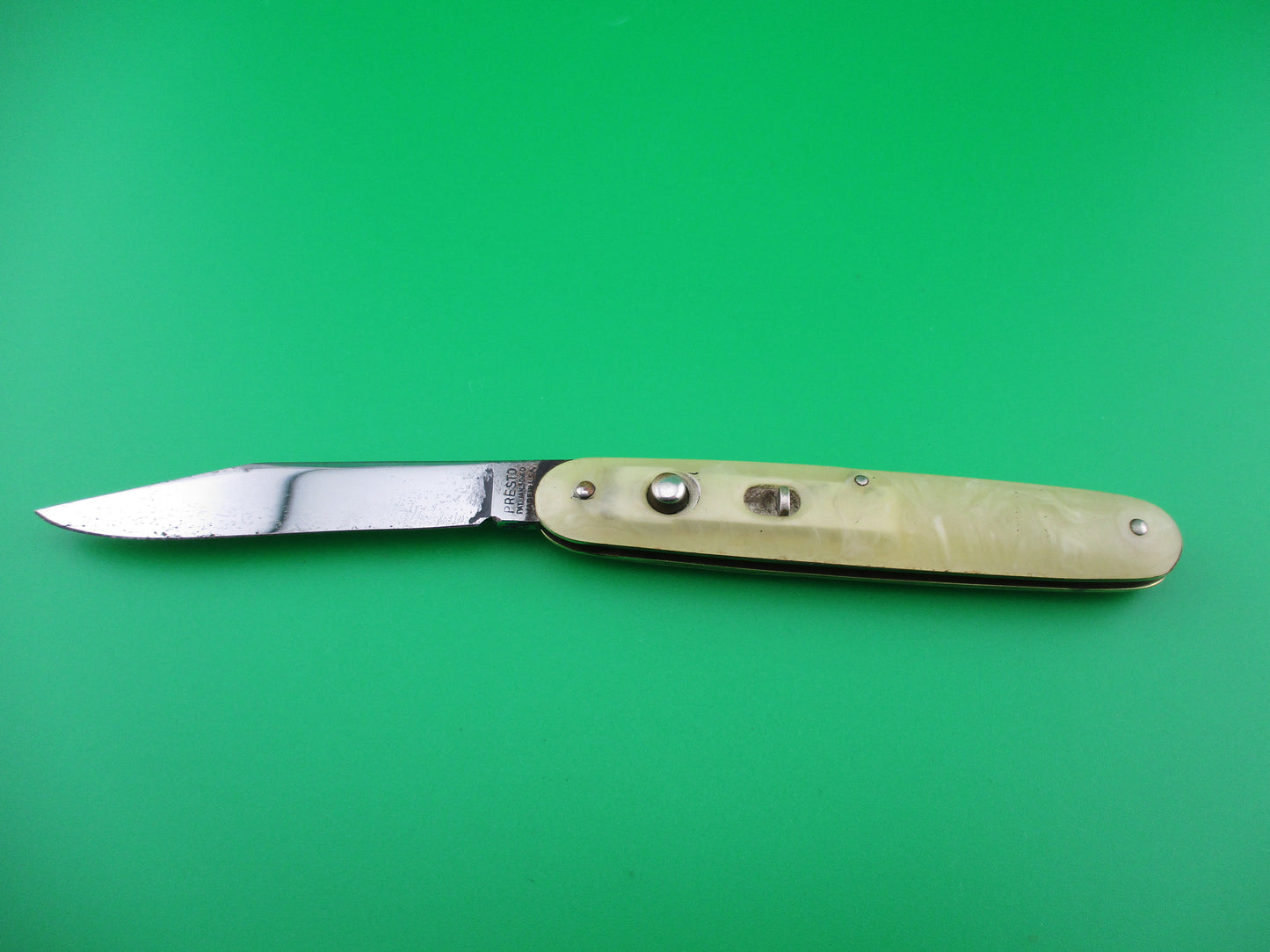 z PRESTO Cigar Jack Onyx celluloid single blade automatic knife