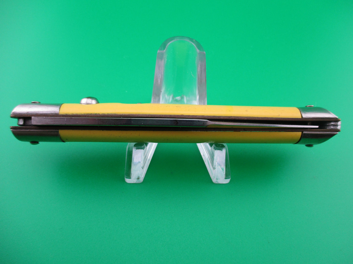 z Colonial SHUR-SNAP Fishtail Yellow late 1950s switchblade knife