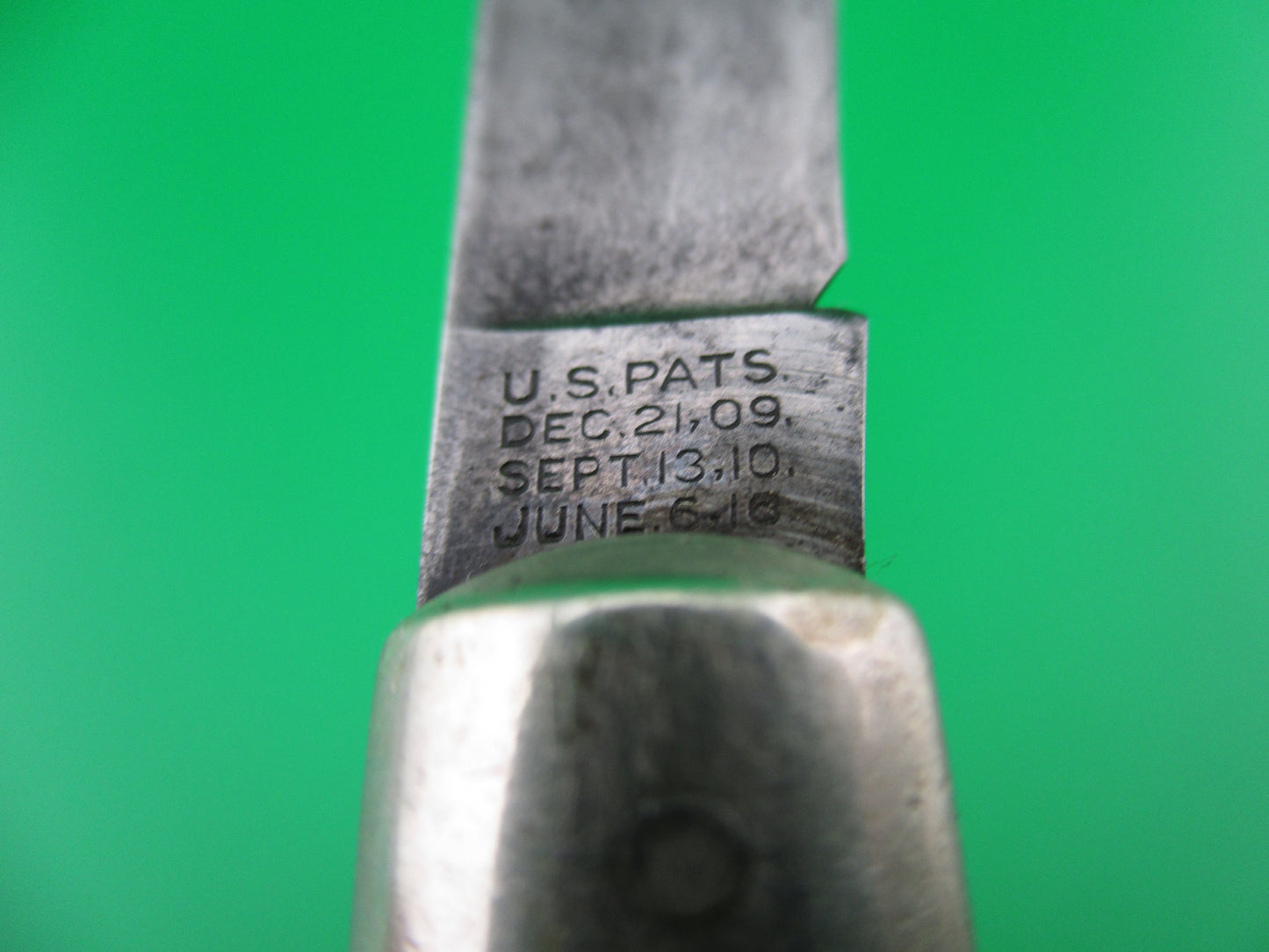 z SHAPLEIGH HARDWARE Vintage A5 Fishtail Butter & Molasses switchblade knife