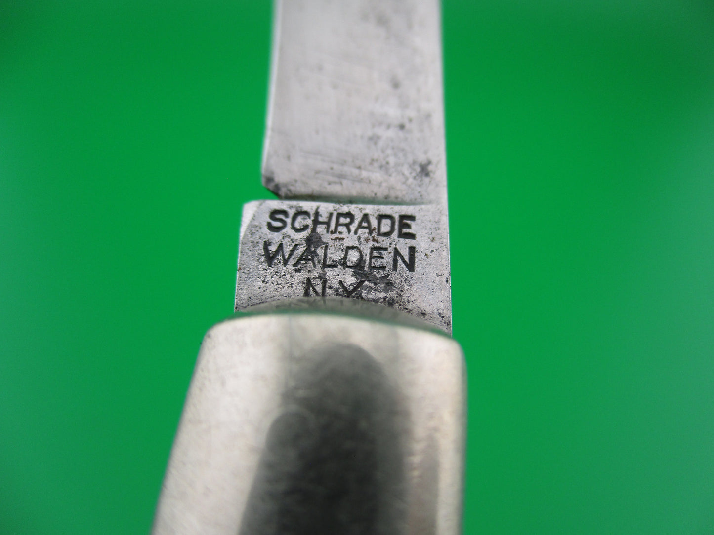 z SCHRADE WALDEN Fishtail Vintage Blueberries & Cream celluloid switchblade