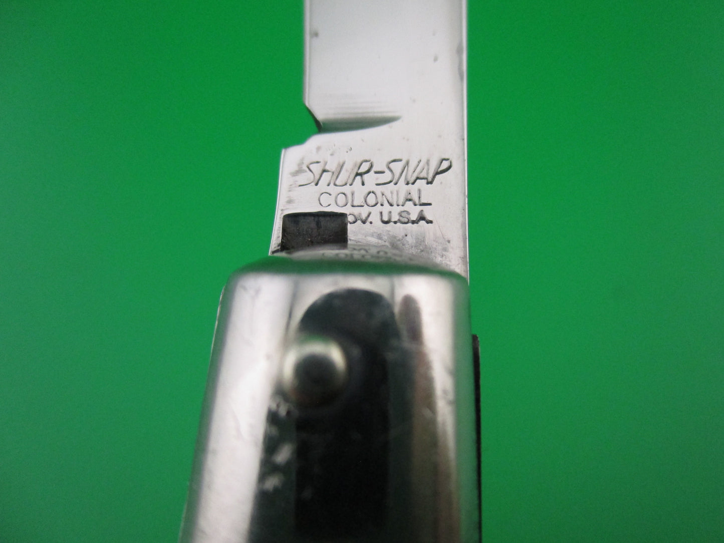 z COLONIAL SHUR SNAP Fishtail White NOS Vintage switchblade Near Mint condition