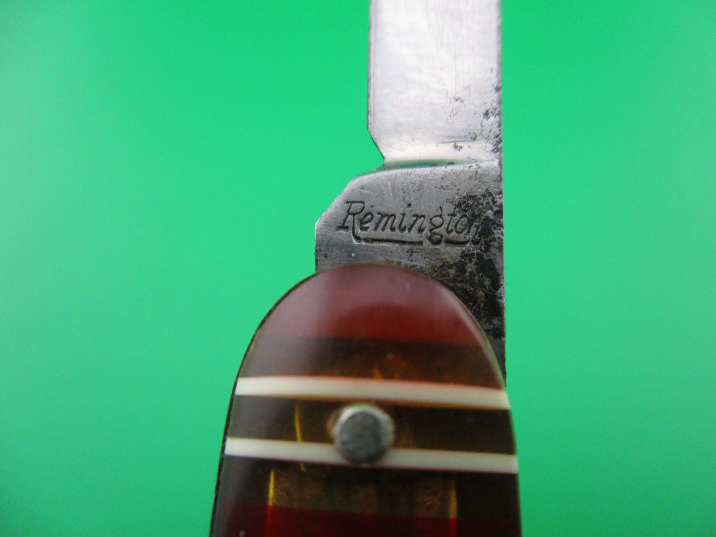 REMINGTON R8065 Candystripe double automatic knife Etched