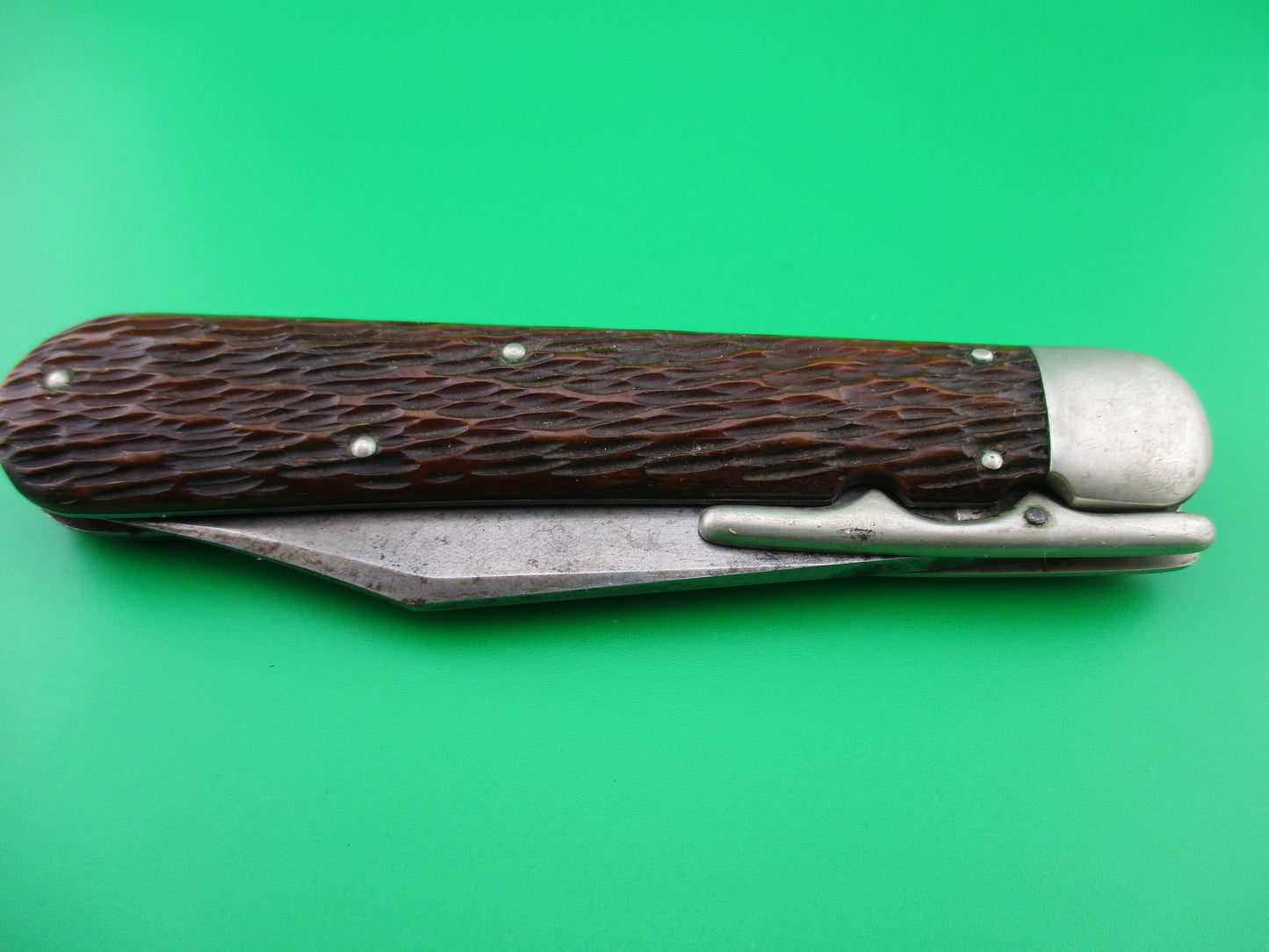 z SCHRADE CUT CO Hunter's Pride Folding Guard Bone Automatic knife