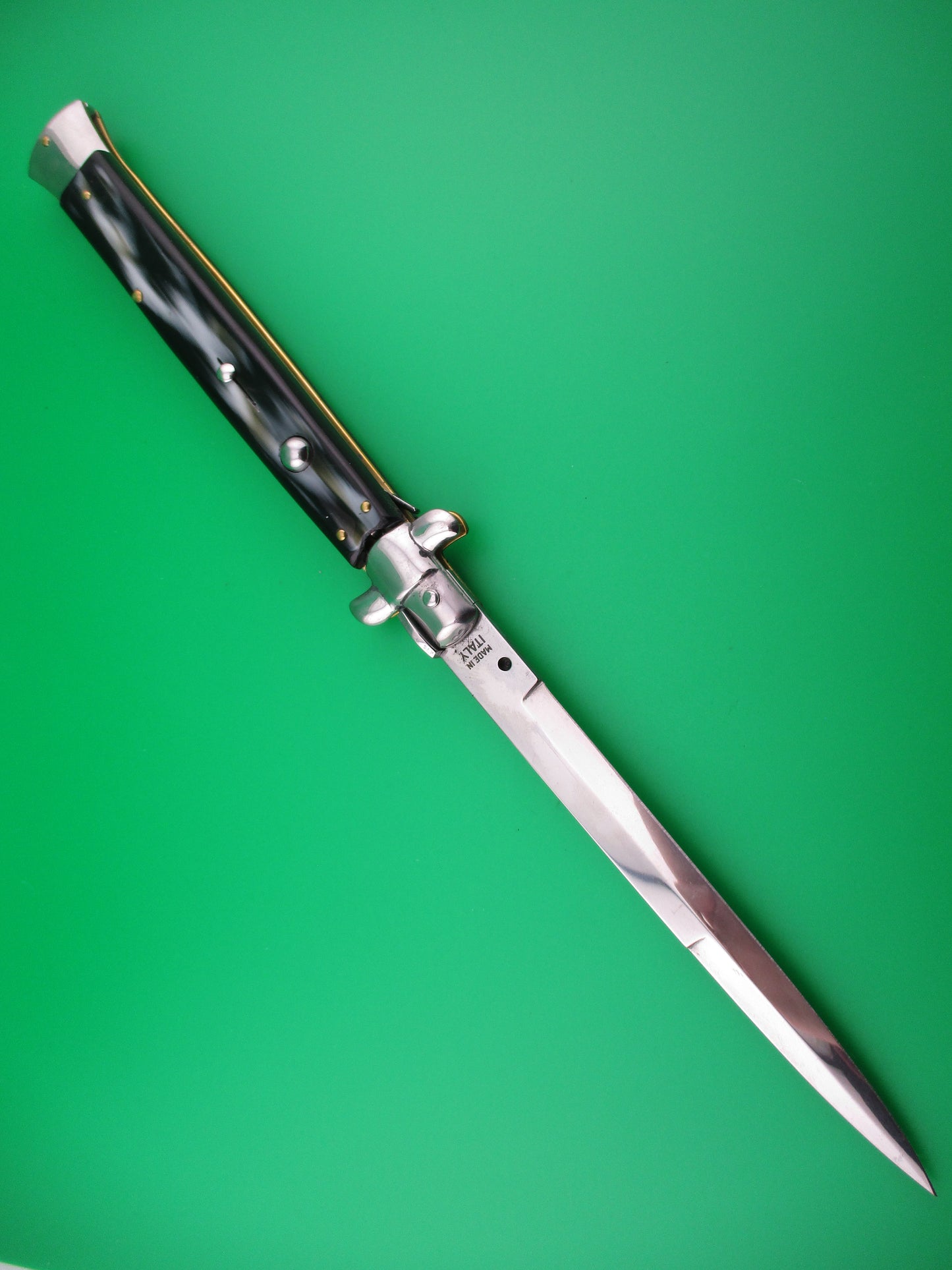 MADE IN ITALY 33cm Italian Swivel Bolster Stiletto Black streaked switchblade