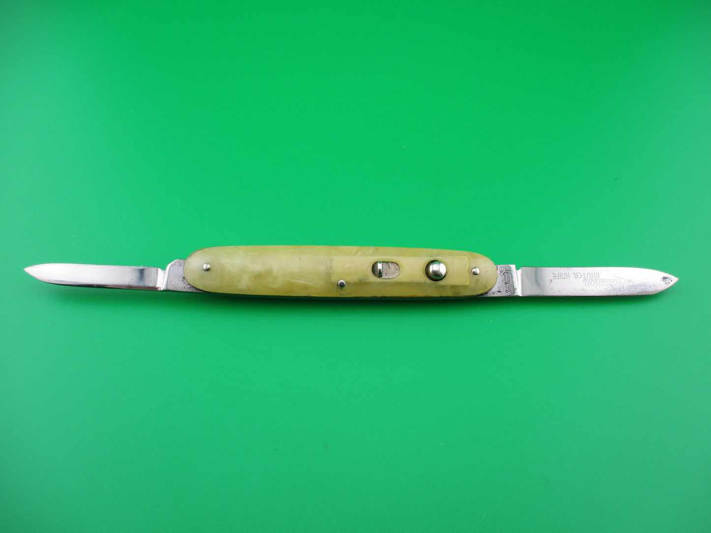 z Remington 8065MW Double Onyx Cell Etched Vintage automatic knife