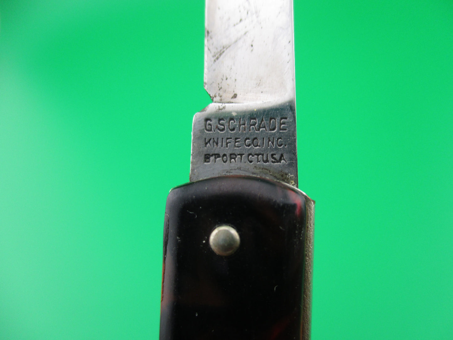 GEORGE SCHRADE KNIFE CO Pullball Red swirl switchblade knife w/sheath