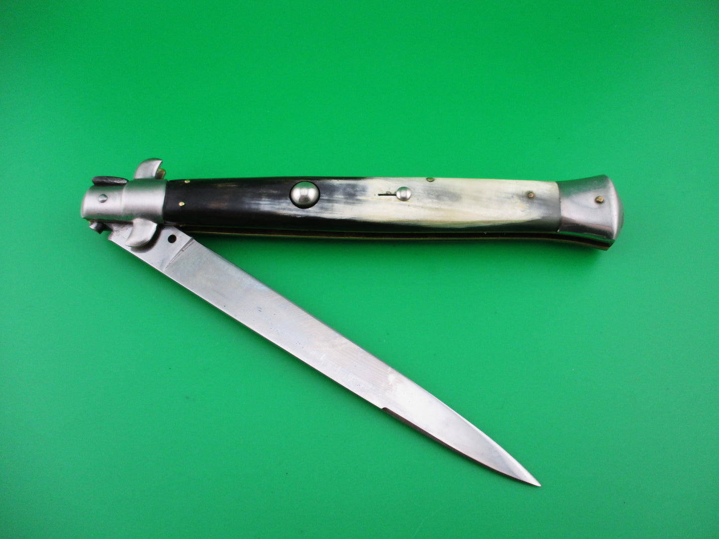 z Rostfrei 33cm Italian Transitional Stiletto Black & Cream horn switchblade