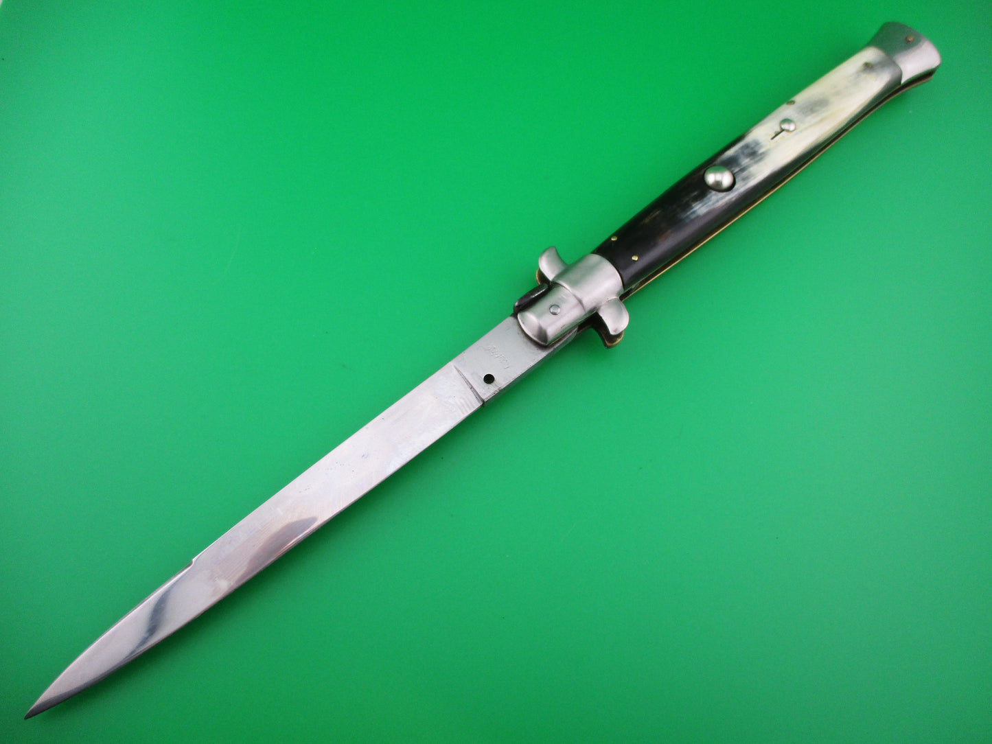 z Rostfrei 33cm Italian Transitional Stiletto Black & Cream horn switchblade