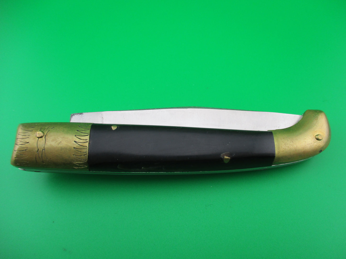 z Jndiana PATENT 21cm Pattada Italian Birds head dark horn switchblade knife