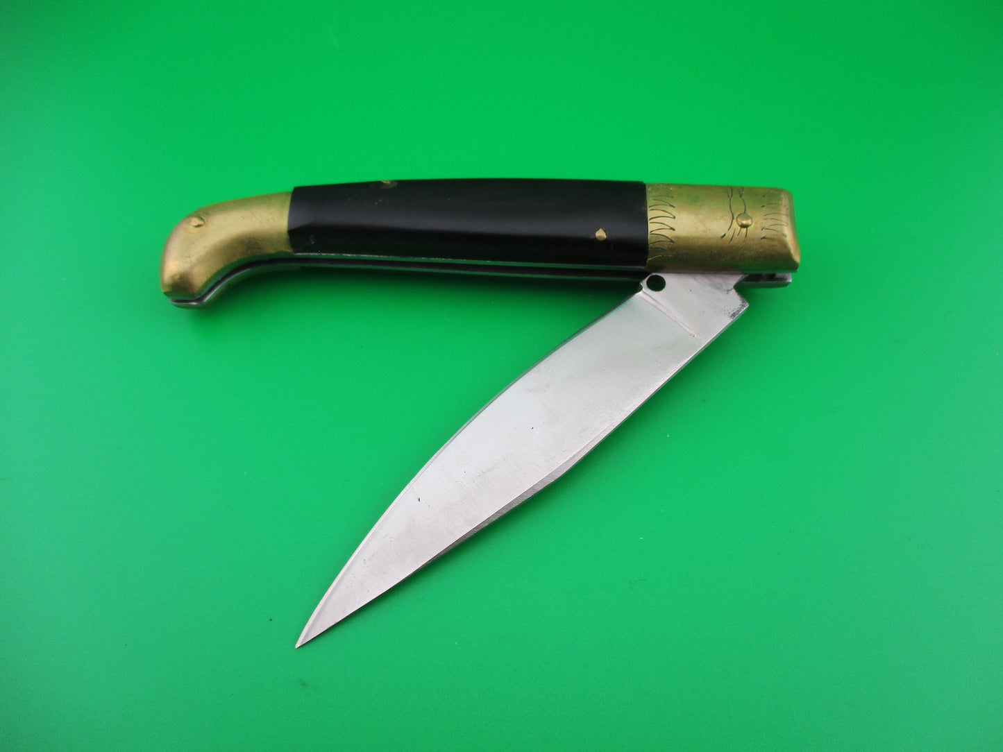 z Jndiana PATENT 21cm Pattada Italian Birds head dark horn switchblade knife
