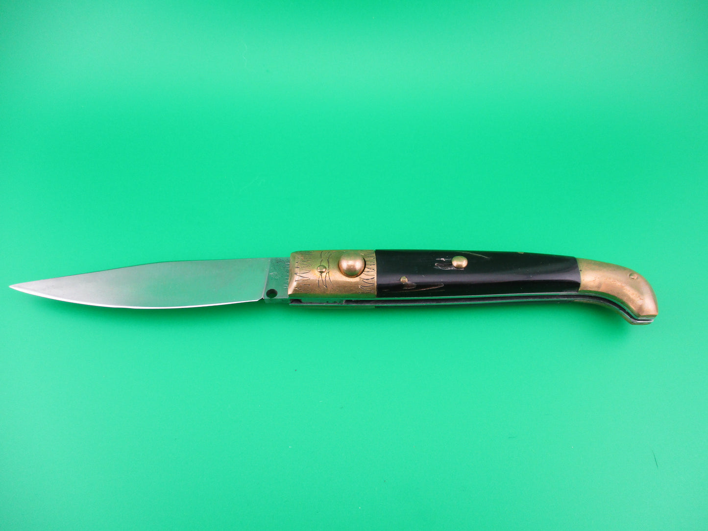 z Jndiana PATENT 21cm Pattada Italian Birds head dark horn switchblade knife