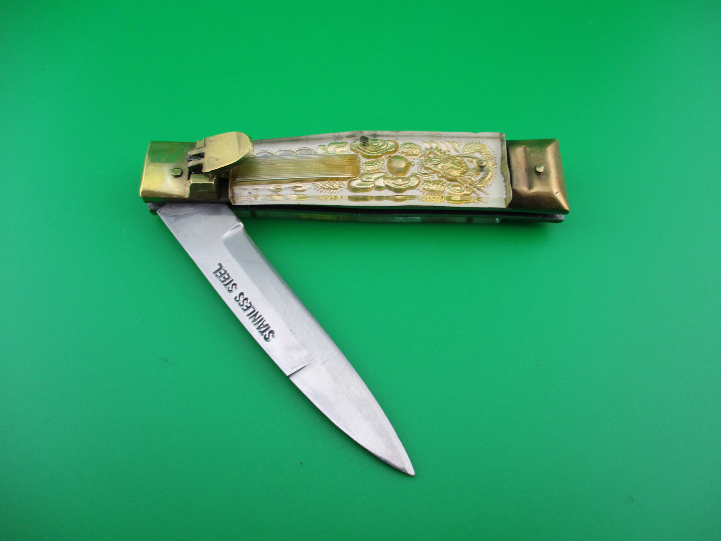 STAINLESS STEEL Bullfighter Dragon 19cm Mexican White & Gold Vintage Lever souvenir knife