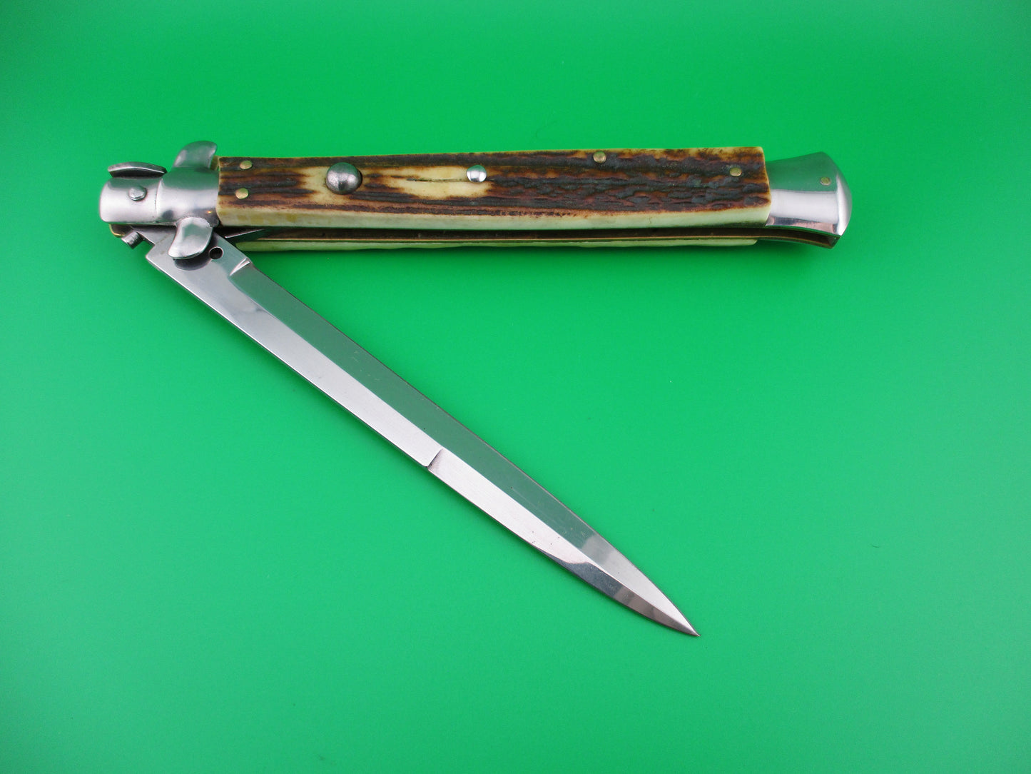 z MADE IN ITALY 33cm Italian Stag Swivel bolster automatic knife
