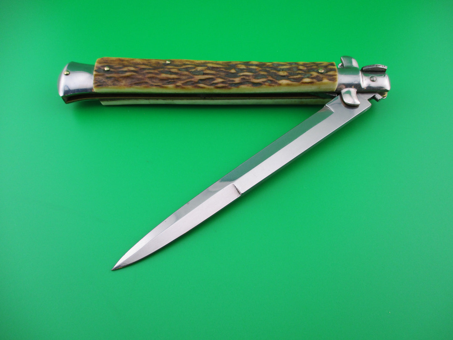 z MADE IN ITALY 33cm Italian Stag Swivel bolster automatic knife