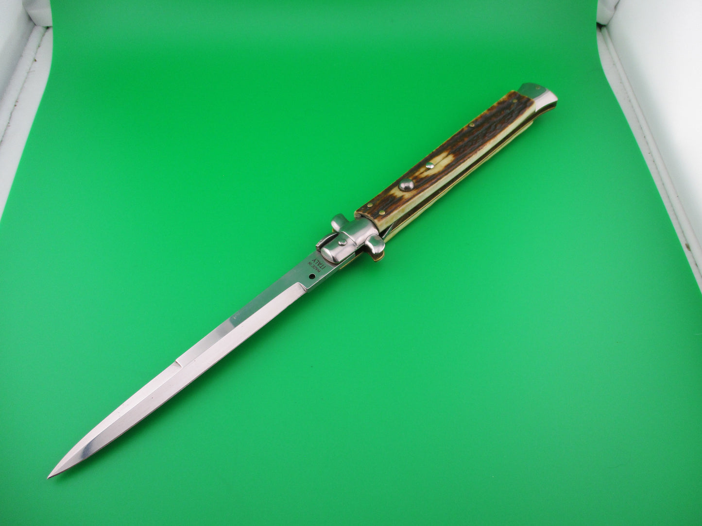 z MADE IN ITALY 33cm Italian Stag Swivel bolster automatic knife