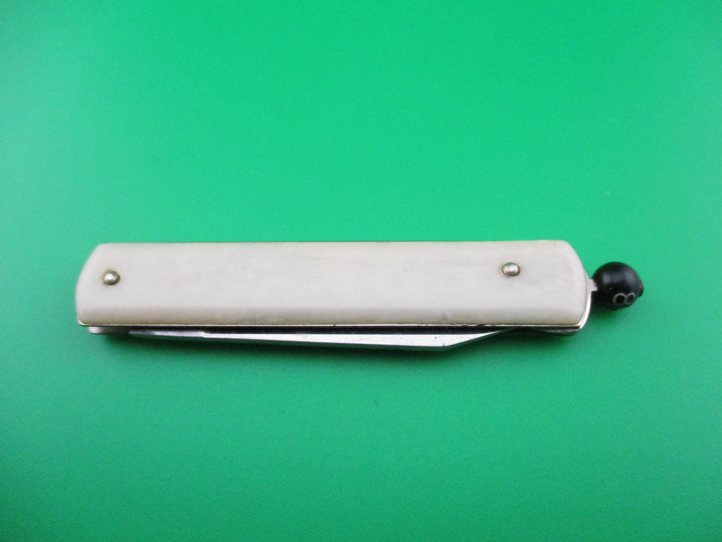 z Remington R17 Pullball Hi-Speed Gas advertising automatic knife