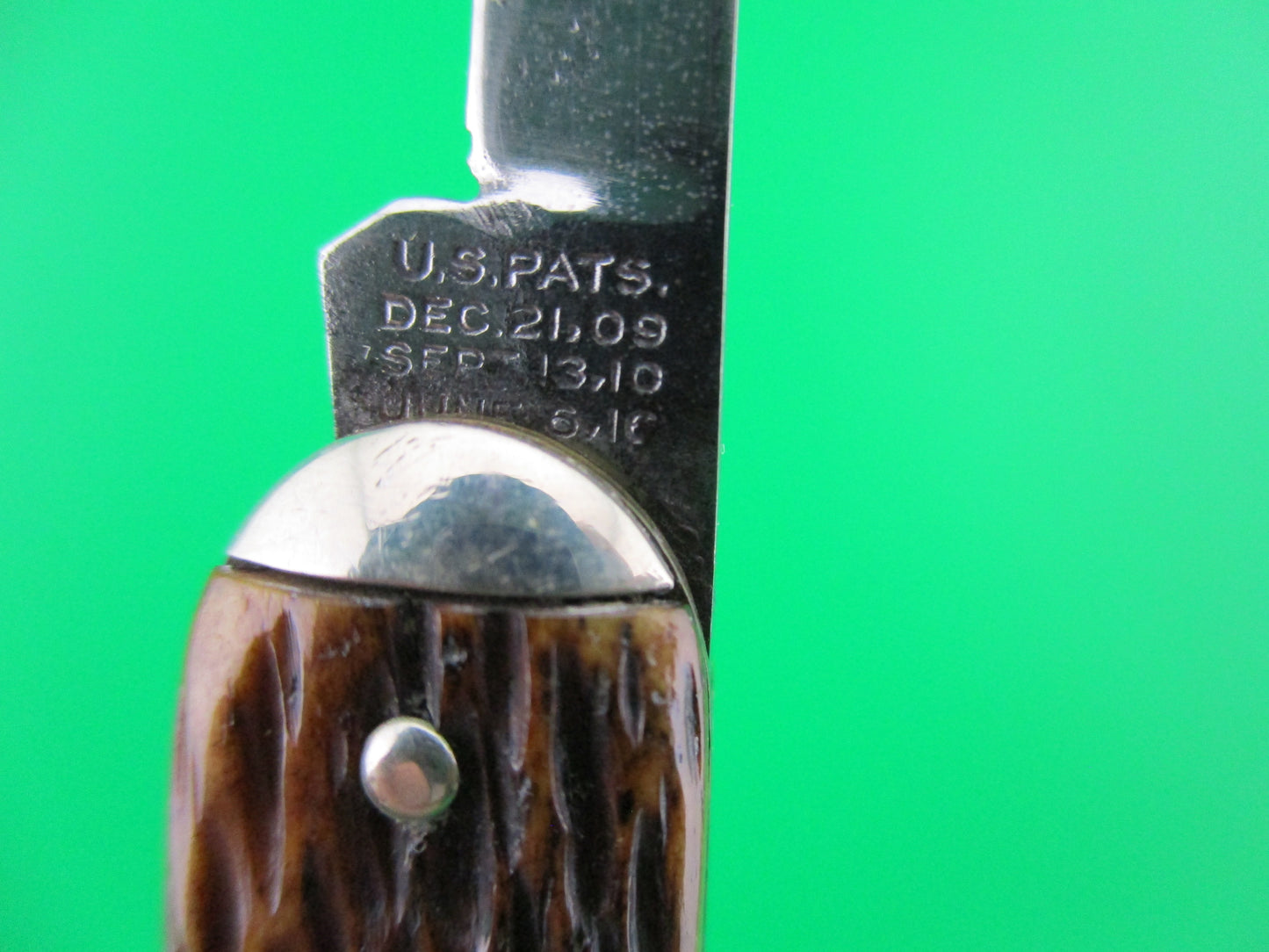 z Schrade Cut Co double Jigged bone tip bolsters automatic knife