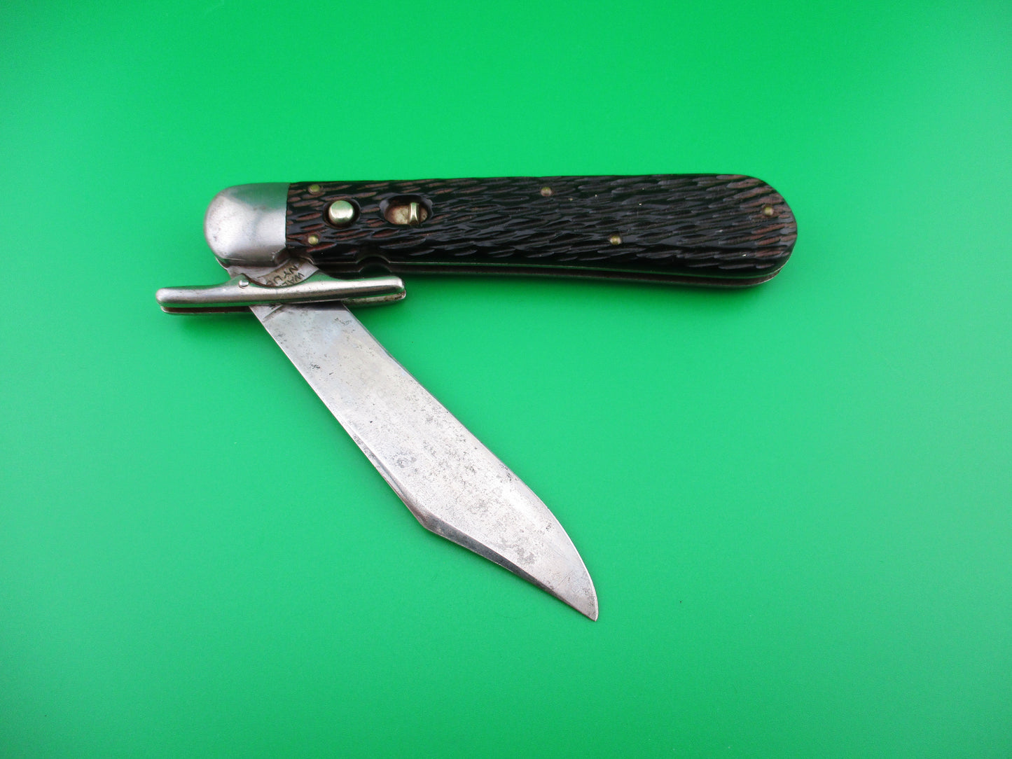 Schrade Walden pattern 153 Hunters Pride Folding guard switchblade knife etch