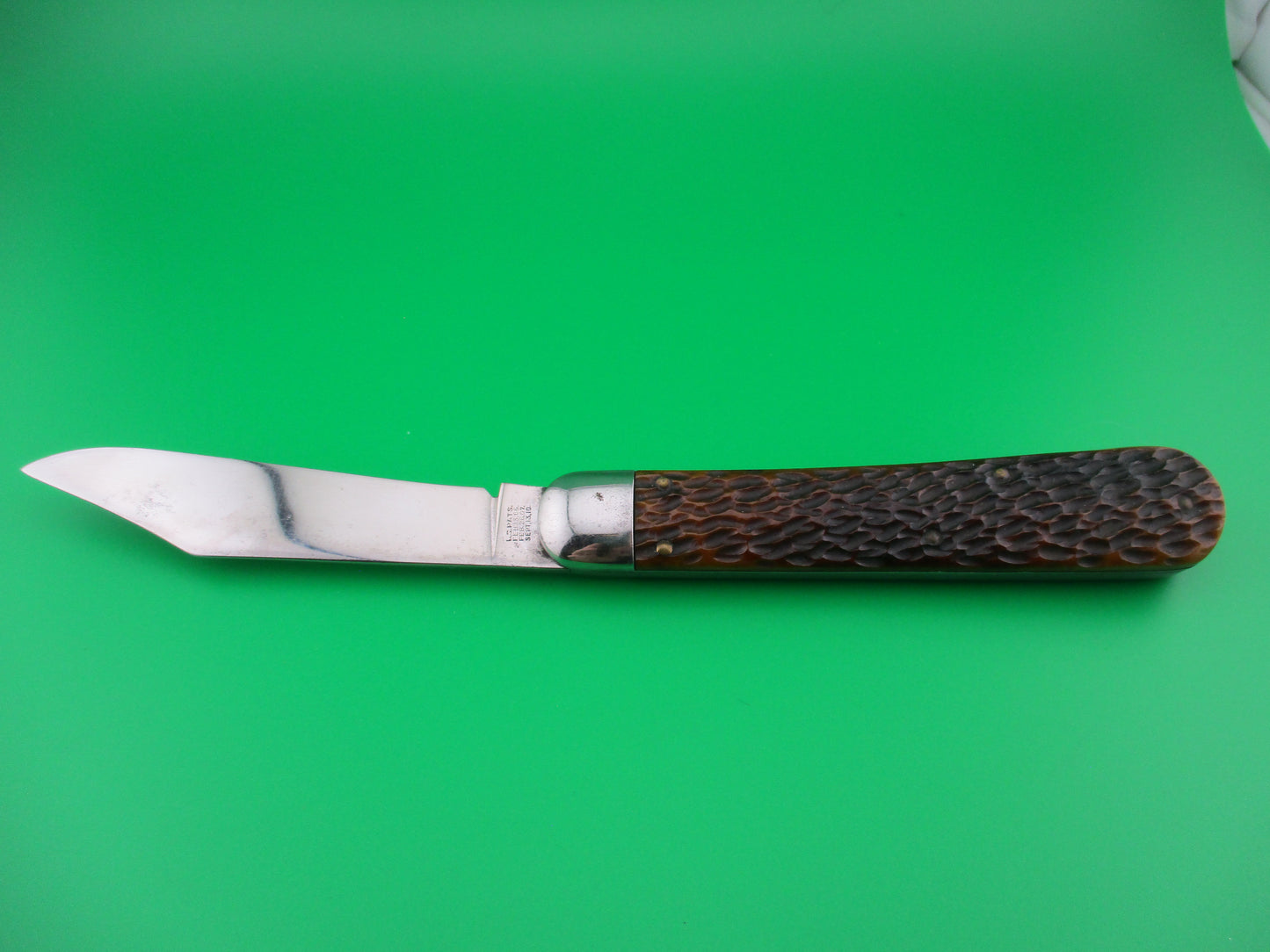 z SCHRADE CUT CO Hunter Early 1543 3/4 Picked Bone switchblade knife