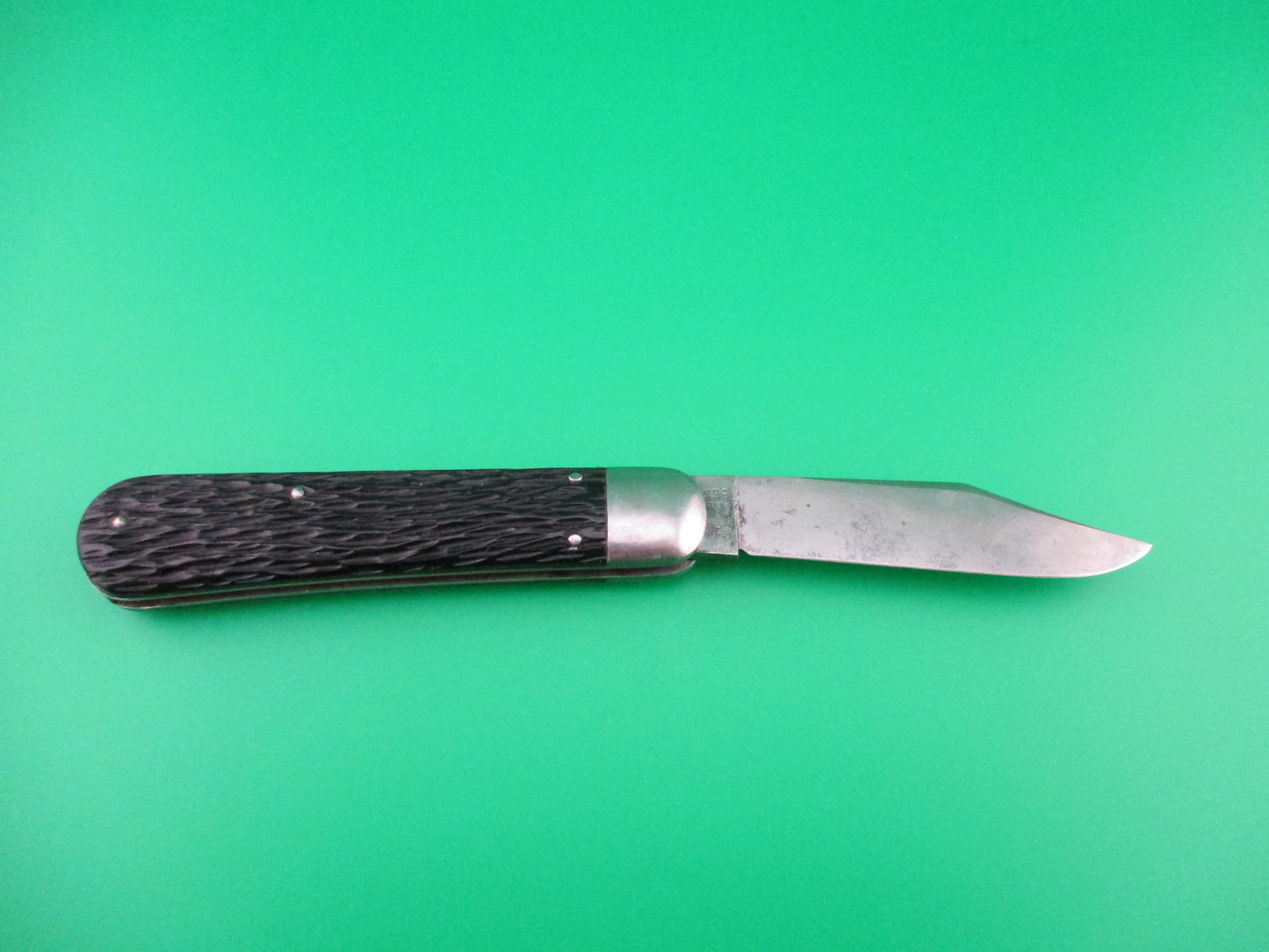 z Schrade Cut Co 1554 3/4 Scout Vintage black jigged automatic knife