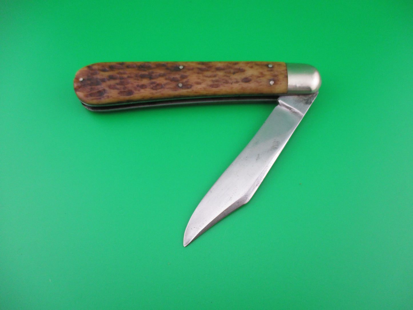 z Press Button Knife Co INVINCIBLE antique switchblade