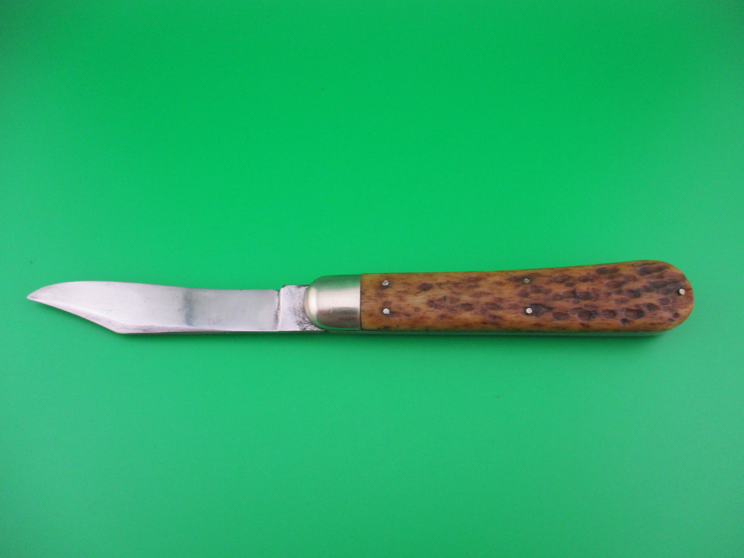 z Press Button Knife Co INVINCIBLE antique switchblade