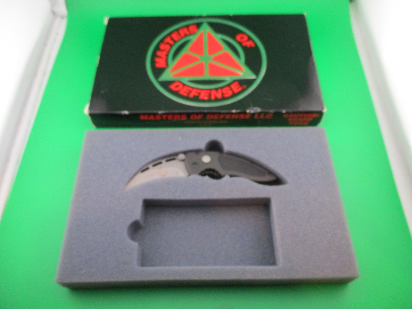 z Masters of Defense Graciella Casillas Boggs Black belt Ladyhawk automatic knife in box
