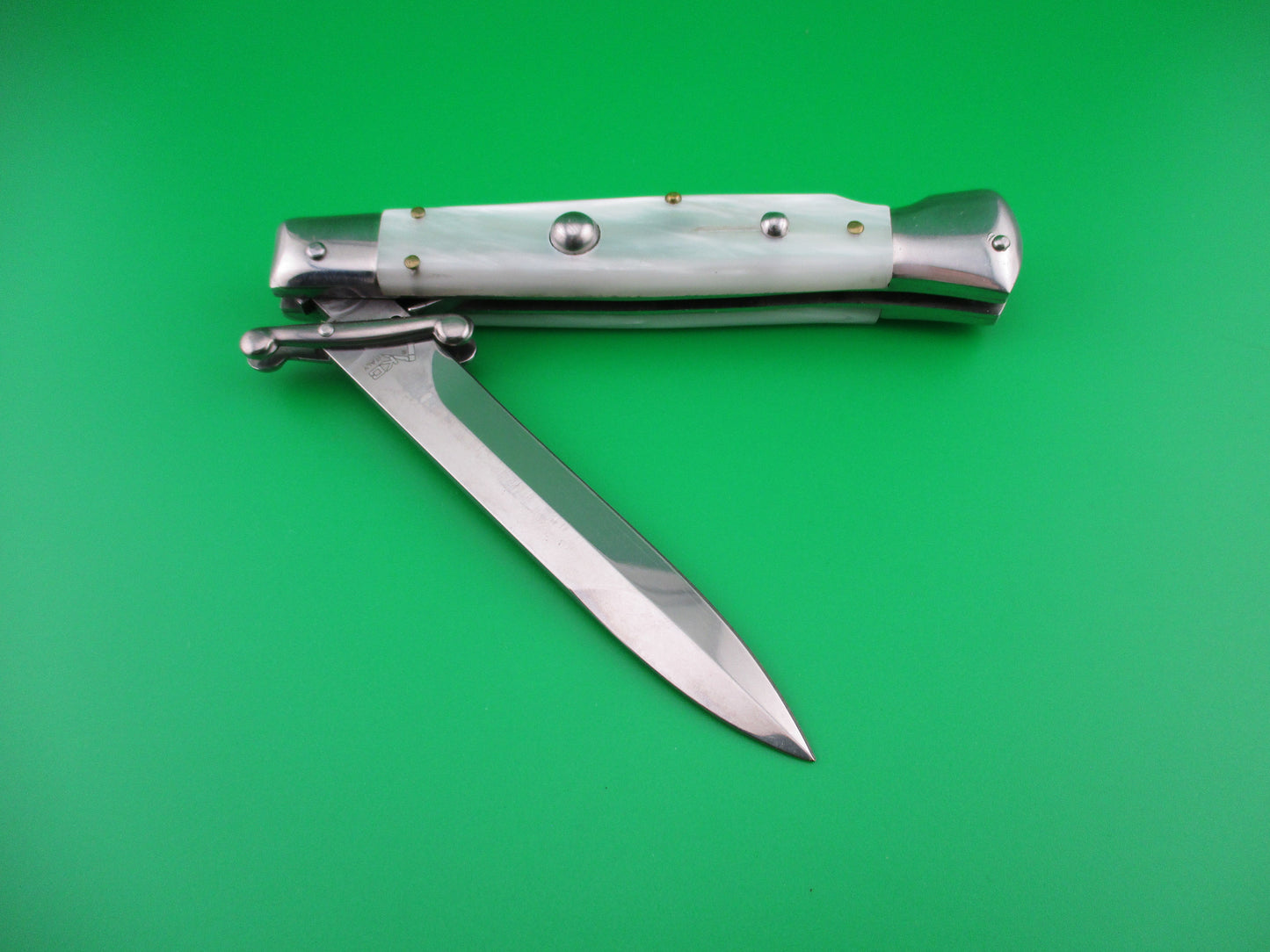 z AKC Italy 23cm Italian Swing guard Pearlex automatic knife