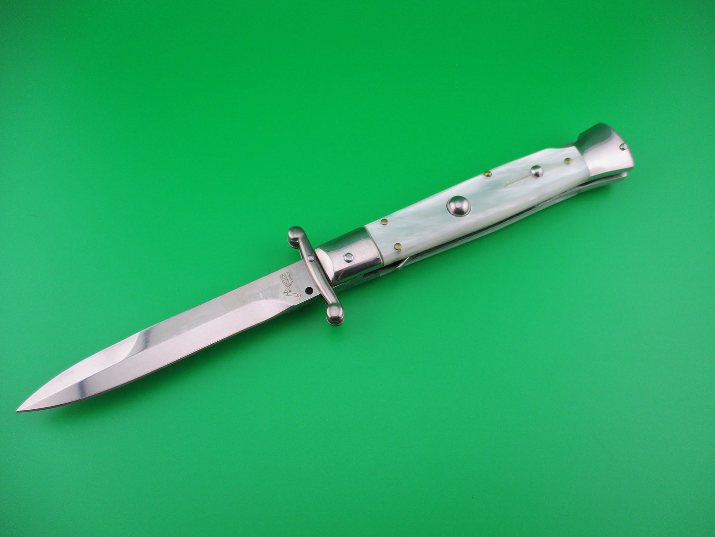 z AKC Italy 23cm Italian Swing guard Pearlex automatic knife