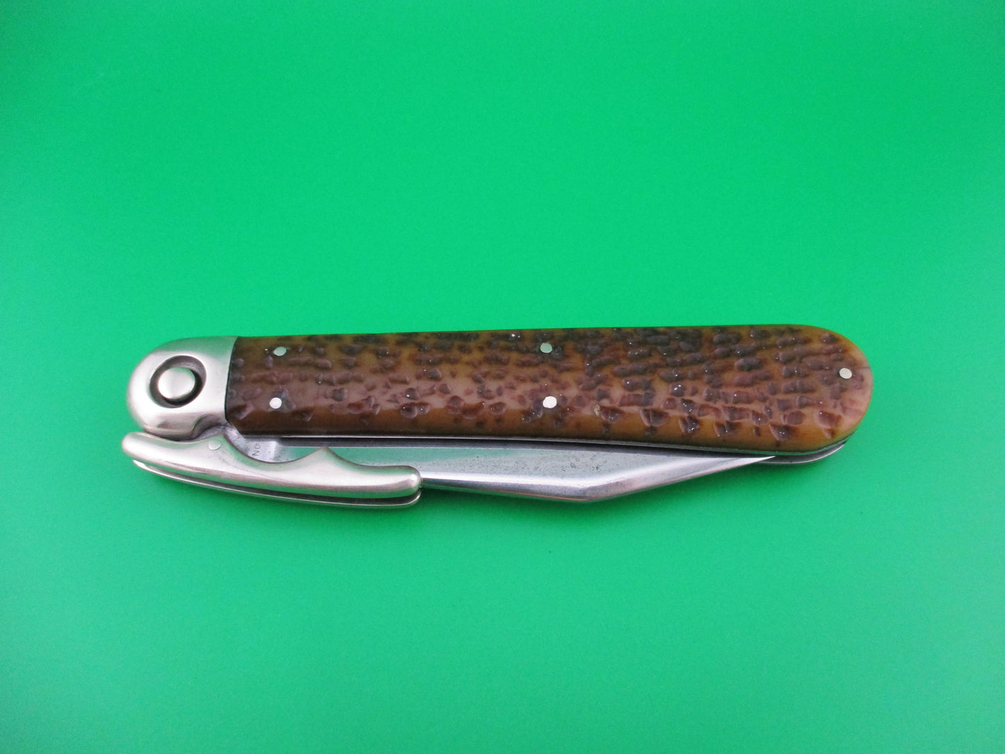 z PRESS BUTTON KNIFE CO The VICTOR Antique switchblade knife