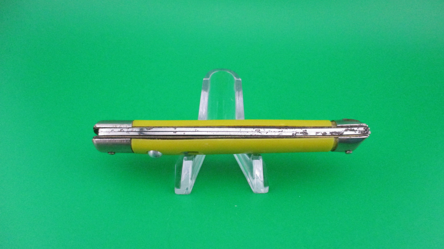 z Colonial SHUR-SNAP Fishtail Yellow late 1950s switchblade knife NOS