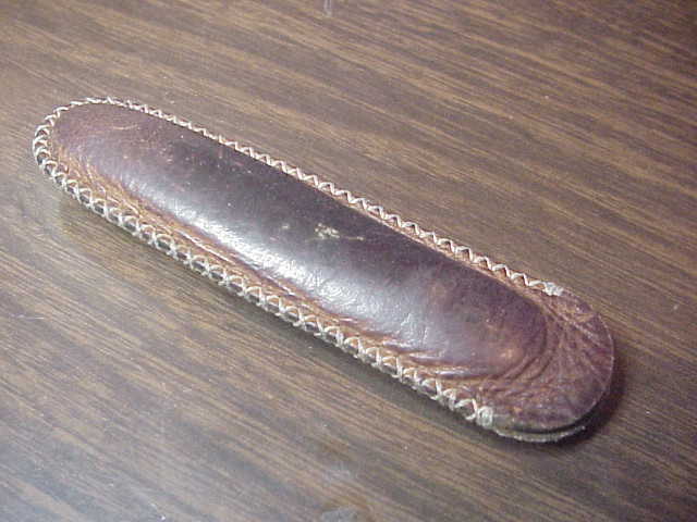 WADE & BUTCHER Ivory Celluloid Double switchblade knife w/ purse