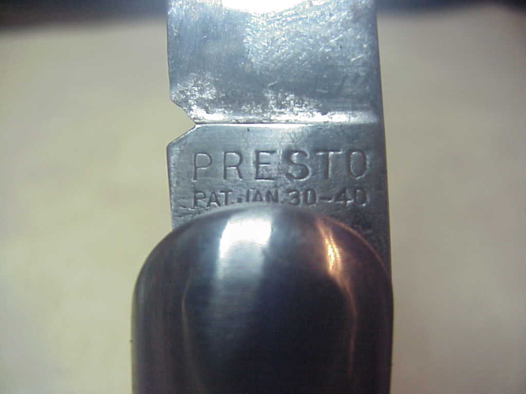 z PRESTO M2 Bone WWII paratrooper switchblade knife
