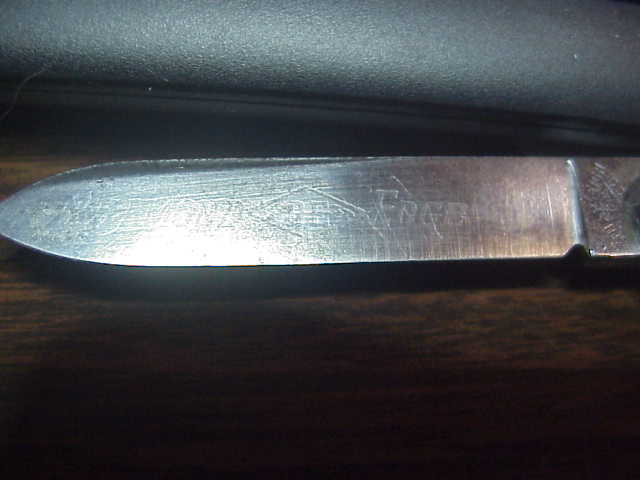 SHAPLEIGH HDW CO DE B19 Medium double MOP switchblade with etch