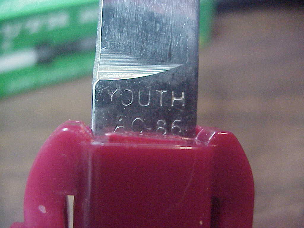 YOUTH AC-86 22cm TAIWAN OTF Auto Camping Knife vintage NOS RED switchblade w/ safety