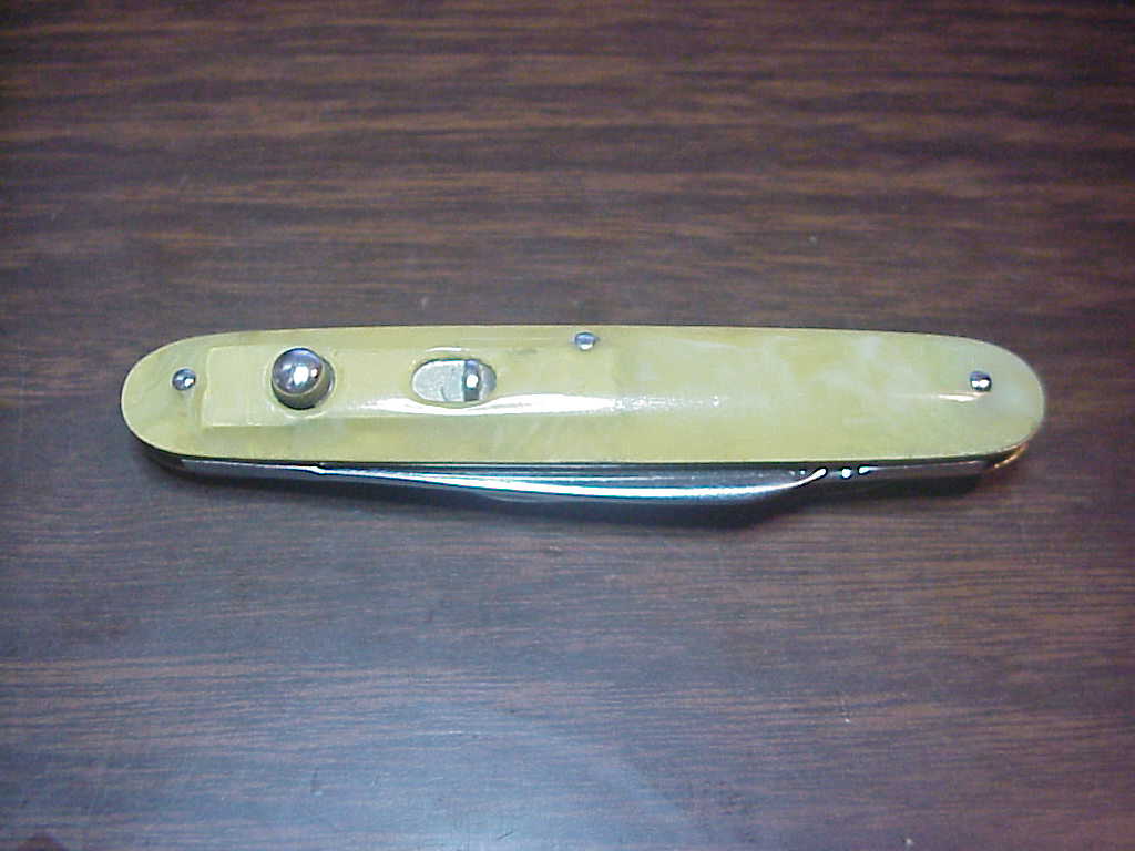 z Remington 8065MW Double Onyx Cell Etched Vintage automatic knife