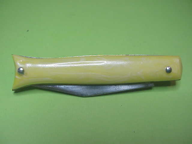 SNAPPY Mini Fishtail (not keychain) Vintage Yellow swirl automatic knife