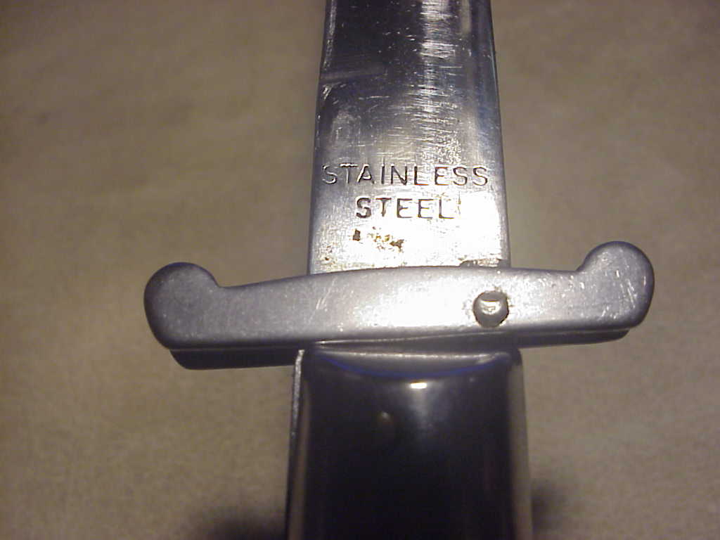 STAINLESS STEEL 22cm Japanese Late model Rizzuto w "peek shields" automatic knife