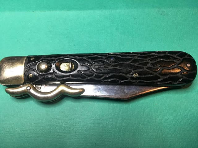 PRESTO Lazy W Folding Guard Hunter Black Worm groove switchblade knife