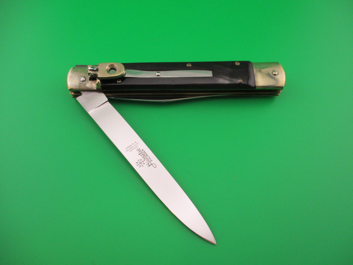 Hubertus 14cm West German Lever Large Horn Slimline 2 blade automatic knife