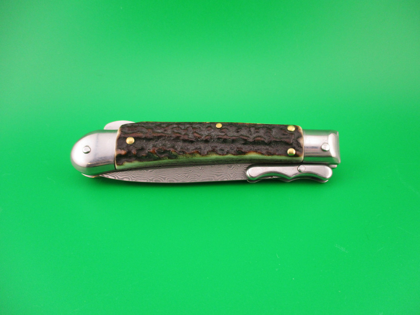 AKC World 19cm Italian Style Medici Damascus & Stag Swing guard automatic knife new wood box