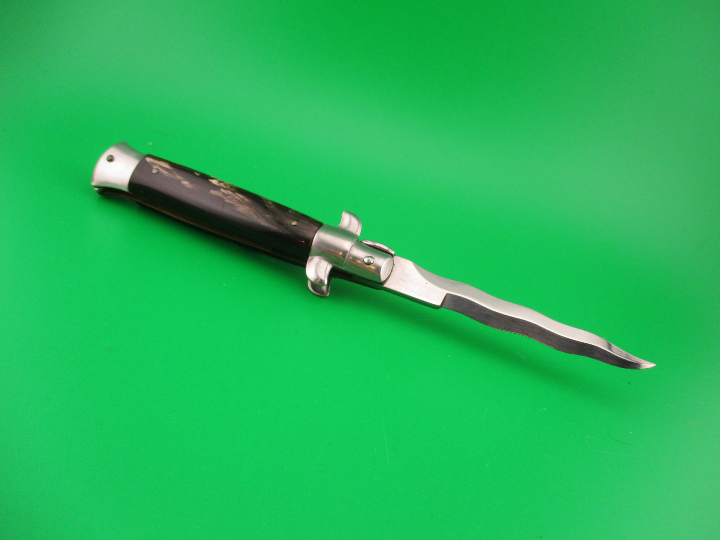 Sterile 18cm Italian Swivel Bolster KRIS blade vintage automatic knife