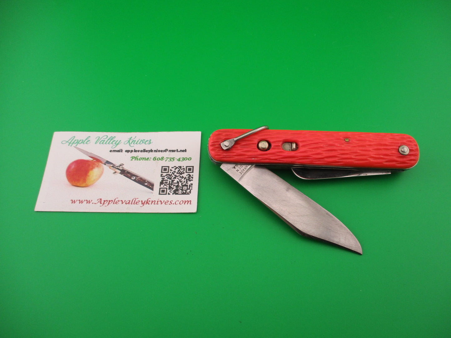 Schrade Walden MC1 Orange military paratrooper switchblade knife used by NASA