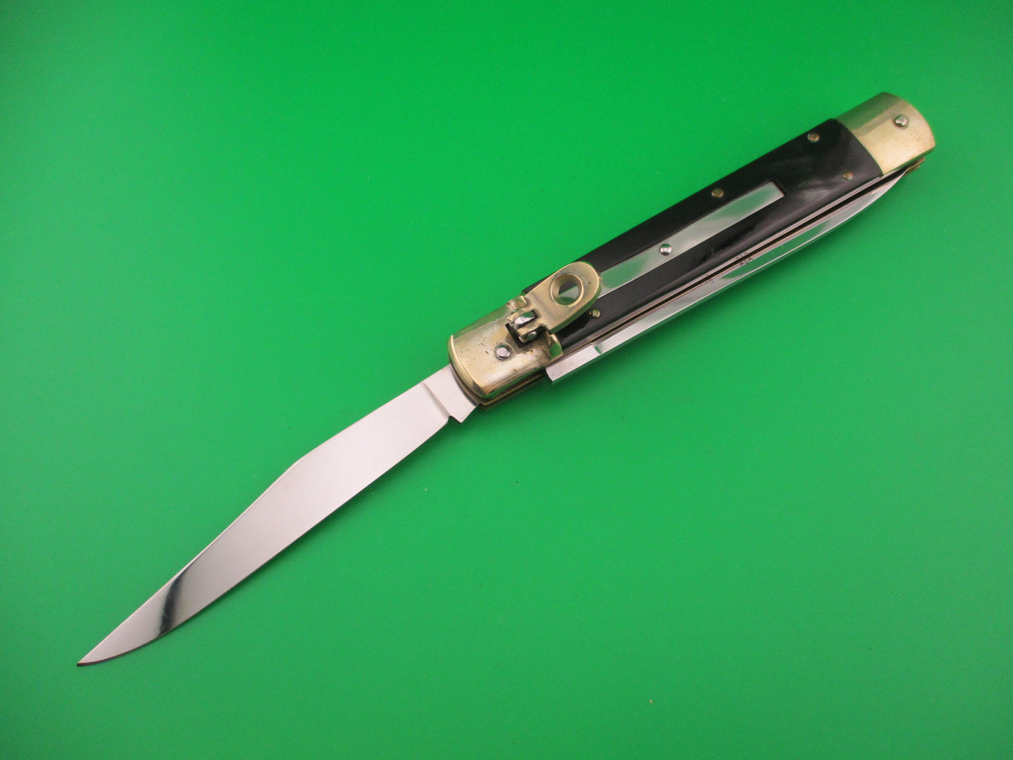 Hubertus 14cm West German Lever Large Horn Slimline 2 blade automatic knife