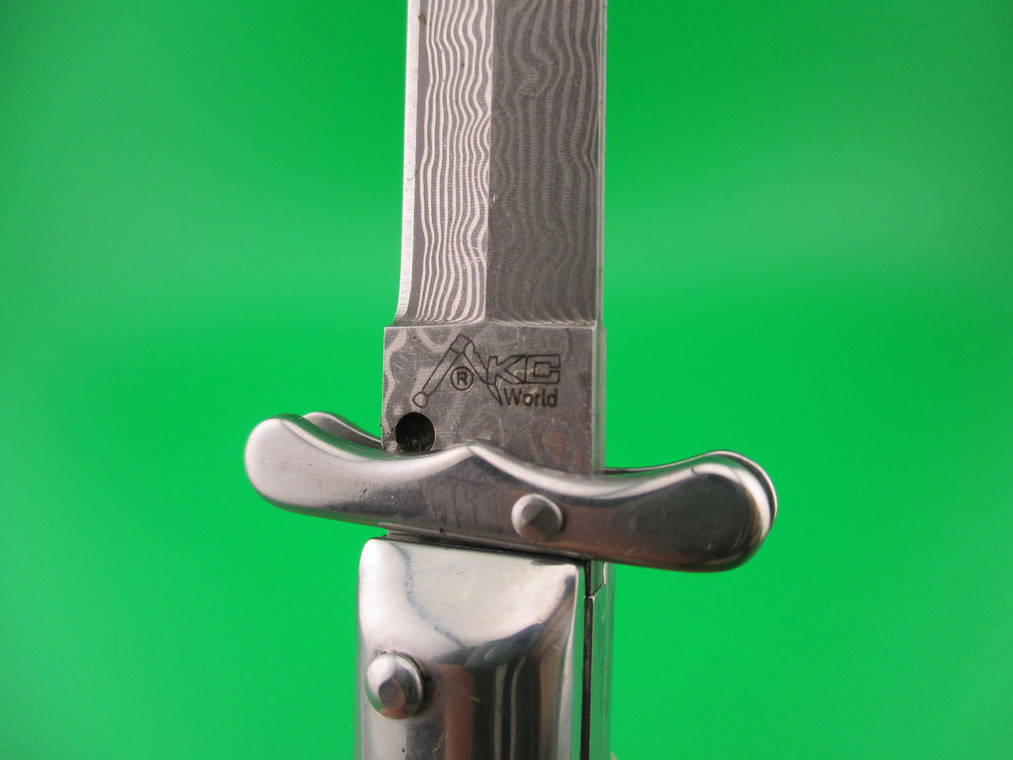 AKC World 19cm Italian Style Medici Damascus & Stag Swing guard automatic knife new wood box