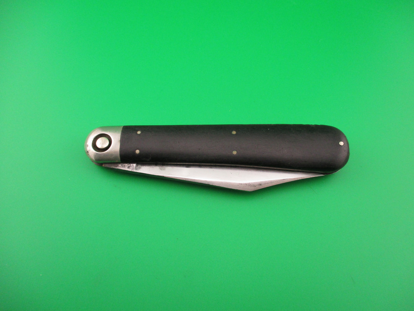 Press Button Knife Co #1000 INVINCIBLE antique Rare EBONY handled switchblade knife