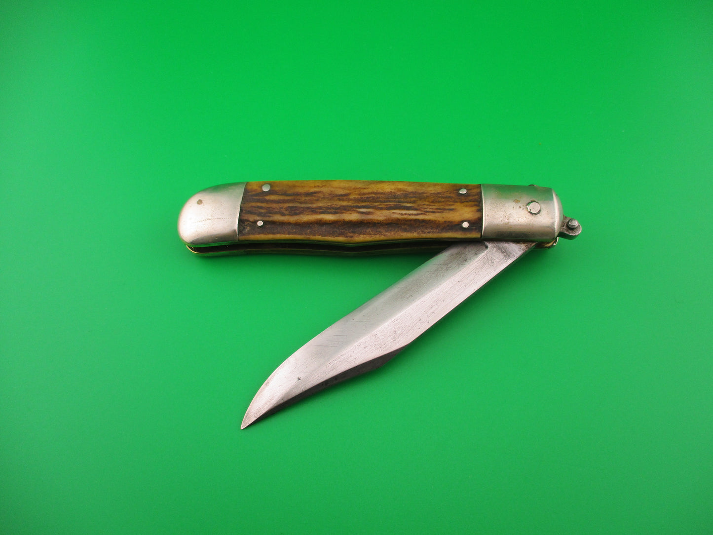KA-BAR #21105 Lever Stag 1940s vintage switchblade knife