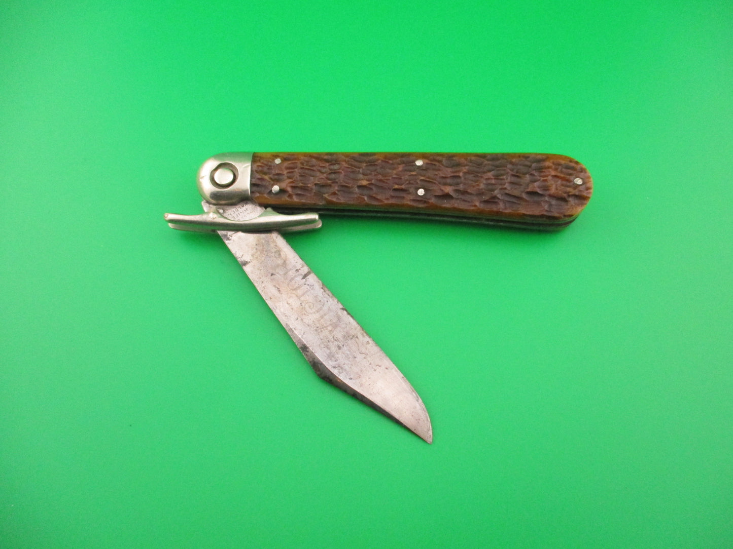 PRESS BUTTON KNIFE CO #1005 Etched THE VICTOR Antique switchblade knife