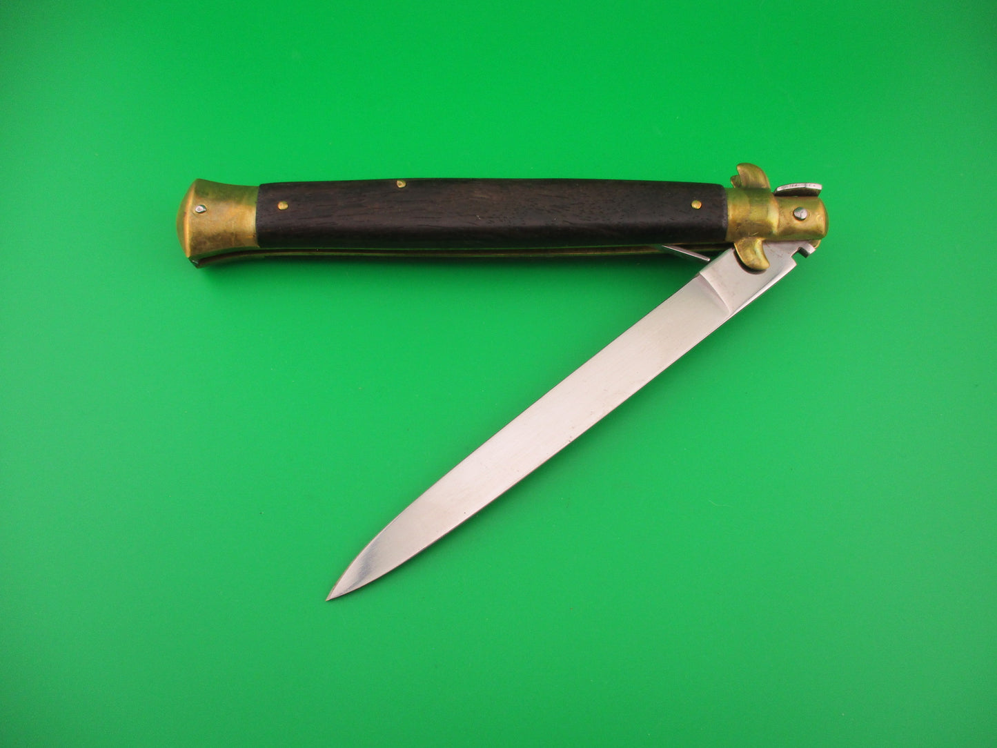 Stiletto Vintage Swivel bolster vintage automatic knife Wood & brass