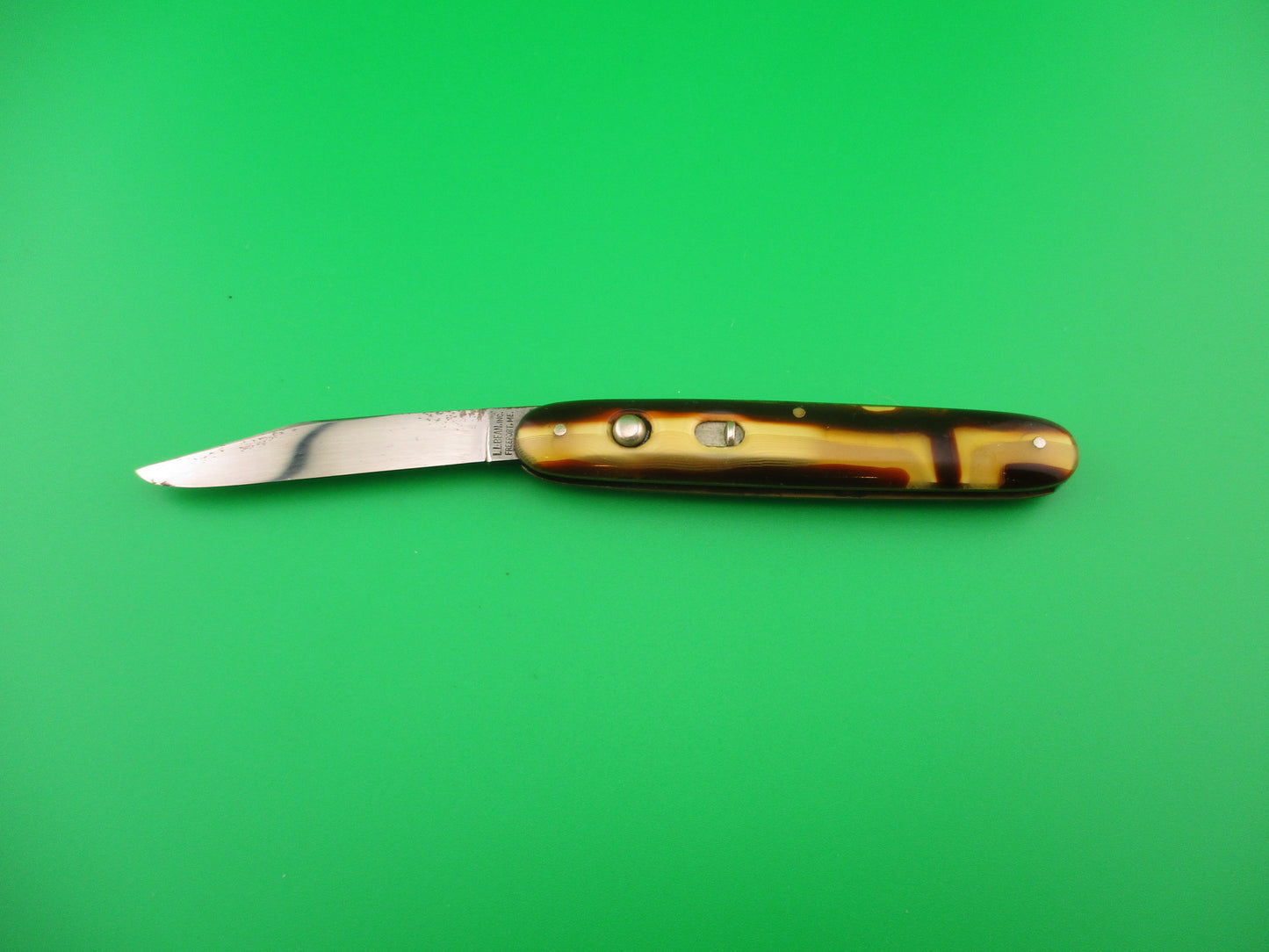 LL Bean Single 3 3/8" Cigar Single Butter & Molasses switchblade & catalog